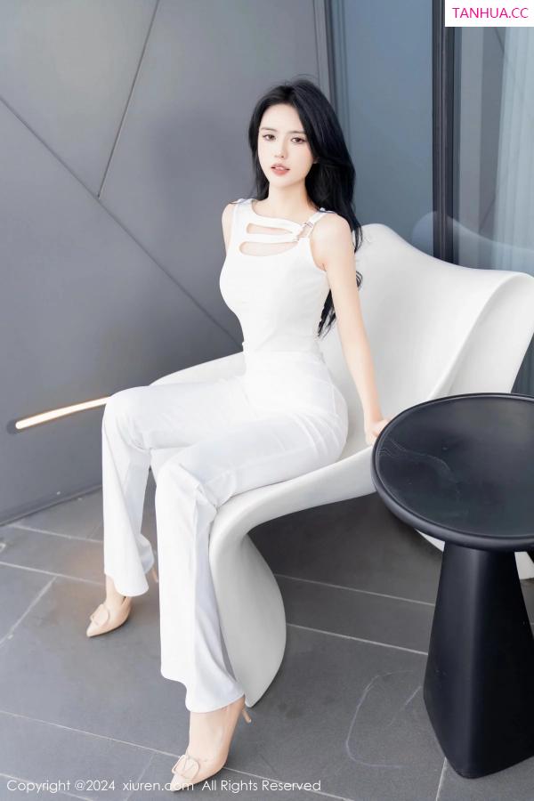 李浅浅  [XiuRen]高清写真图 2024.01.10 No.7937 浅浅Danny 美腿妩媚第34张图片